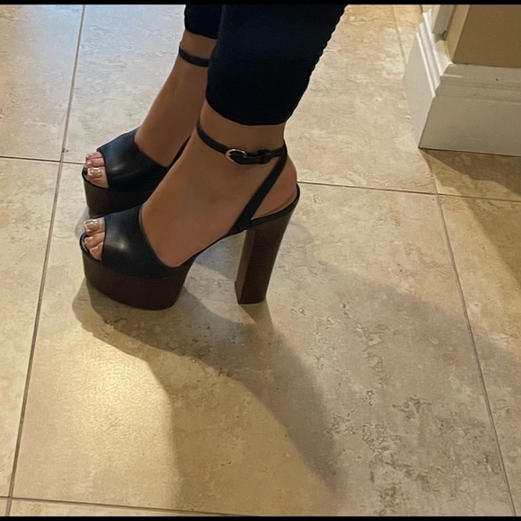 Steve Madden platforms never been worn - Picture 6 of 6